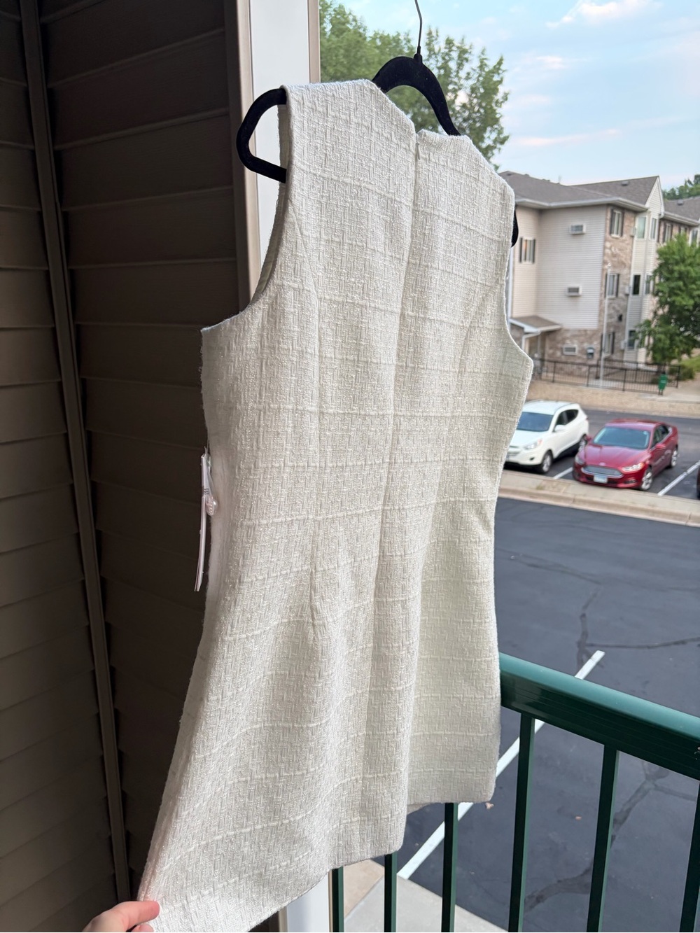 🆕🥥AQUA NWT White Tweed Mini Shift Dress Pearl Gold Buttons Pockets Size L Office - Picture 5 of 17